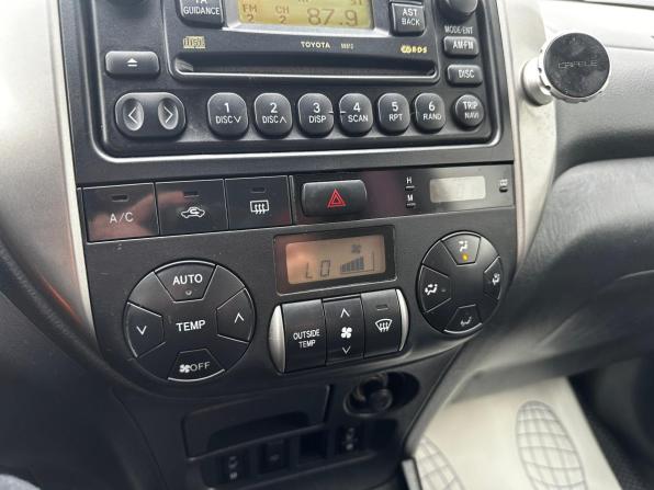 Toyota RAV4 II (XA20) Рестайлинг с пробегом 2004 года, цена 795 000 рублей, 272731 км, внедорожник, Автокод Объявления