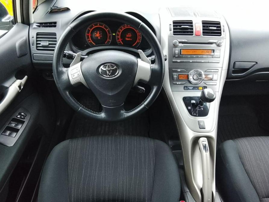 Toyota Auris I Калининград  - изображение 11
