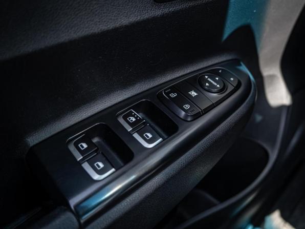 Kia Rio IV с пробегом 2019 года, цена 1 295 000 рублей, 196690 км, хэтчбек, Автокод Объявления