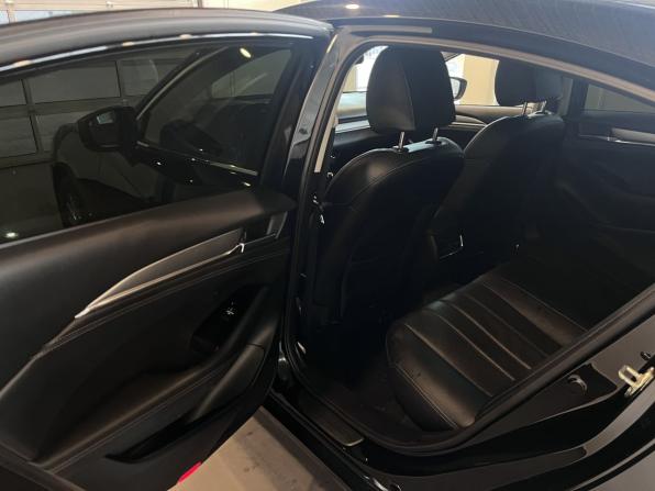 Mazda 6 III (GJ) Рестайлинг 2 с пробегом 2020 года, цена 2 250 000 рублей, 60000 км, седан, Автокод Объявления