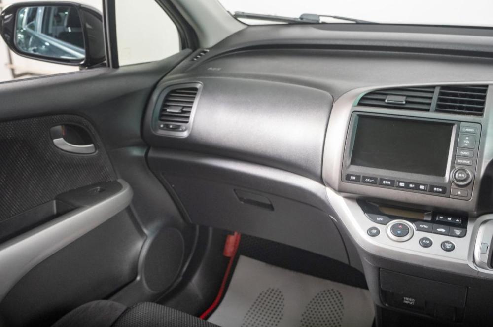 Honda Stream II Рестайлинг Томск  - изображение 12