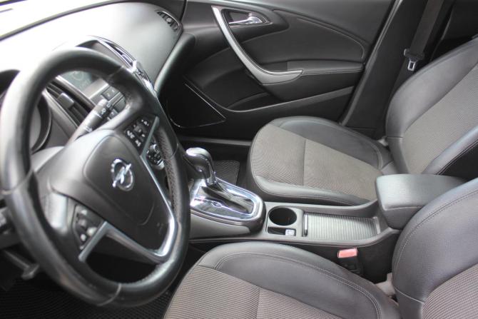 Opel Astra J с пробегом 2010 года, цена 537 000 рублей, 225554 км, хэтчбек, Автокод Объявления