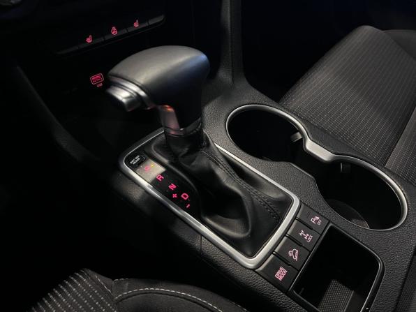Kia Sportage IV Рестайлинг с пробегом 2021 года, цена 2 590 000 рублей, 113984 км, внедорожник, Автокод Объявления