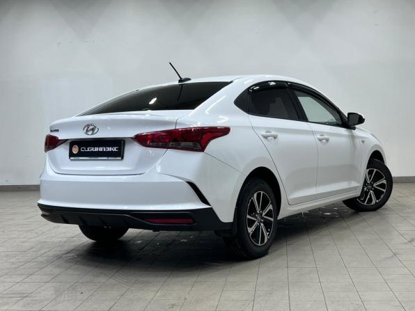 Hyundai Solaris II Рестайлинг с пробегом 2022 года, цена 1 850 000 рублей, 31500 км, седан, Автокод Объявления