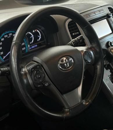Toyota Venza I Рестайлинг с пробегом 2013 года, цена 1 990 000 рублей, 205745 км, внедорожник, Автокод Объявления