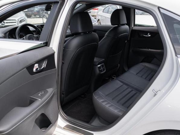 Kia Cerato IV с пробегом 2021 года, цена 2 399 000 рублей, 41993 км, седан, Автокод Объявления