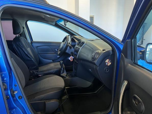 Renault Sandero II с пробегом 2017 года, цена 750 000 рублей, 246905 км, хэтчбек, Автокод Объявления