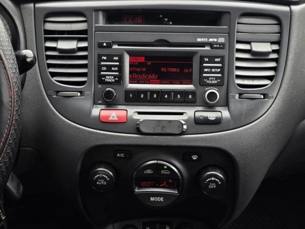Kia Rio II Рестайлинг с пробегом 2010 года, цена 398 000 рублей, 261264 км, седан, Автокод Объявления
