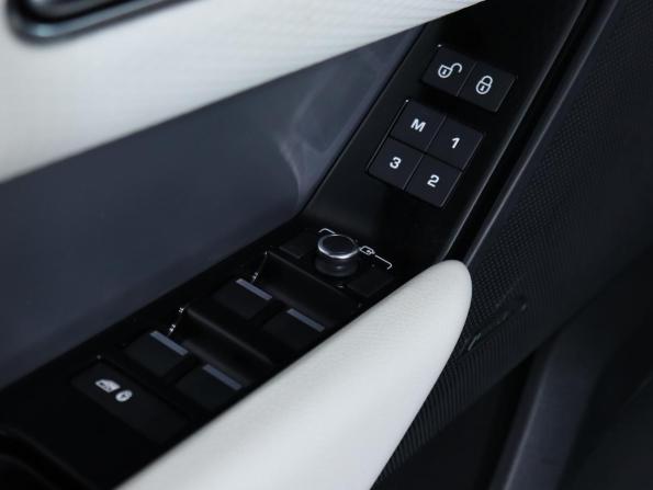 Land Rover Range Rover Velar I с пробегом 2019 года, цена 2 820 000 рублей, 193073 км, внедорожник, Автокод Объявления
