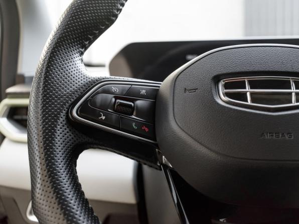 Geely Coolray I Рестайлинг с пробегом 2023 года, цена 2 090 000 рублей, 24756 км, внедорожник, Автокод Объявления
