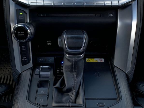 Toyota Land Cruiser 300 Series с пробегом 2021 года, цена 10 439 000 рублей, 123134 км, внедорожник, Автокод Объявления
