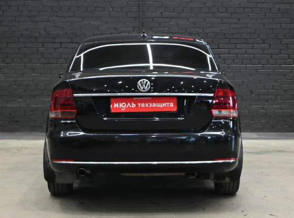 Volkswagen Polo V Рестайлинг с пробегом 2017 года, цена 1 000 000 рублей, 80508 км, седан, Автокод Объявления