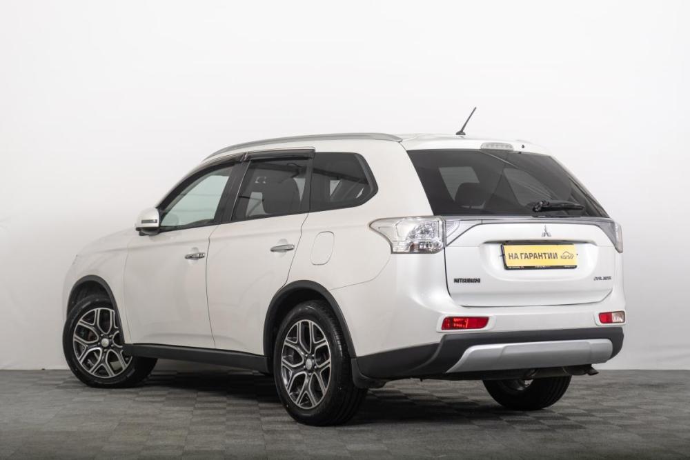 Mitsubishi Outlander III Рестайлинг Томск  - изображение 6