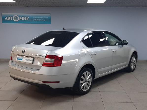 Skoda Octavia III (A7) Рестайлинг с пробегом 2017 года, цена 1 579 000 рублей, 122545 км, лифтбек, Автокод Объявления