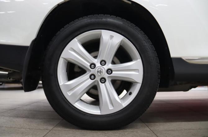 Toyota Highlander II (XU40) Рестайлинг с пробегом 2013 года, цена 1 895 950 рублей, 354694 км, внедорожник, Автокод Объявления