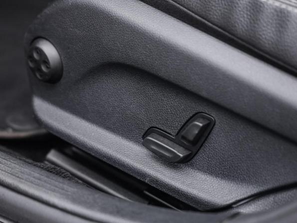 Mercedes-Benz C-Класс IV (W205) Рестайлинг с пробегом 2019 года, цена 3 589 000 рублей, 88290 км, седан, Автокод Объявления