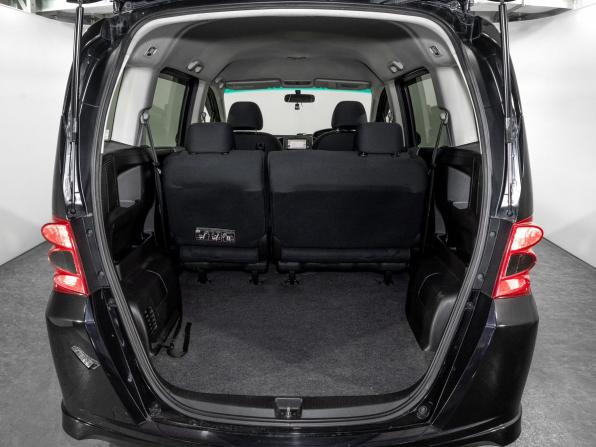 Honda Freed I с пробегом 2010 года, цена 940 000 рублей, 189346 км, компактвэн, Автокод Объявления