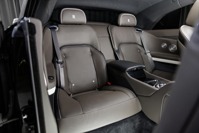 Новый Rolls-Royce Spectre 2023 года, цена 76 900 000 рублей, купе, Автокод Объявления
