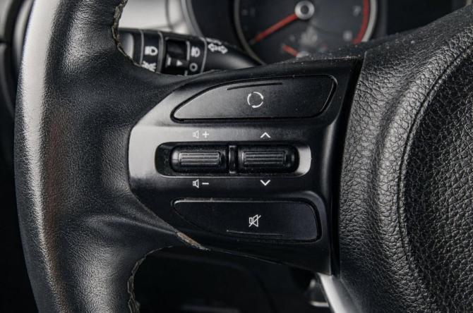 Kia Rio IV с пробегом 2019 года, цена 1 499 000 рублей, 98000 км, хэтчбек, Автокод Объявления