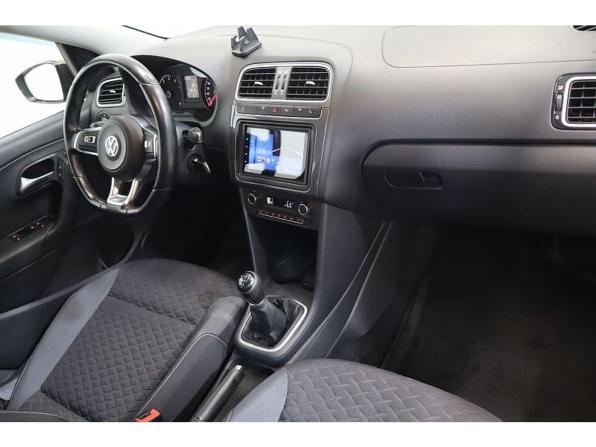Volkswagen Polo V Рестайлинг с пробегом 2018 года, цена 1 339 000 рублей, 138431 км, седан, Автокод Объявления