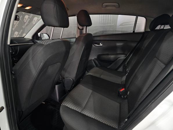 Kia Rio IV с пробегом 2019 года, цена 980 000 рублей, 168000 км, хэтчбек, Автокод Объявления