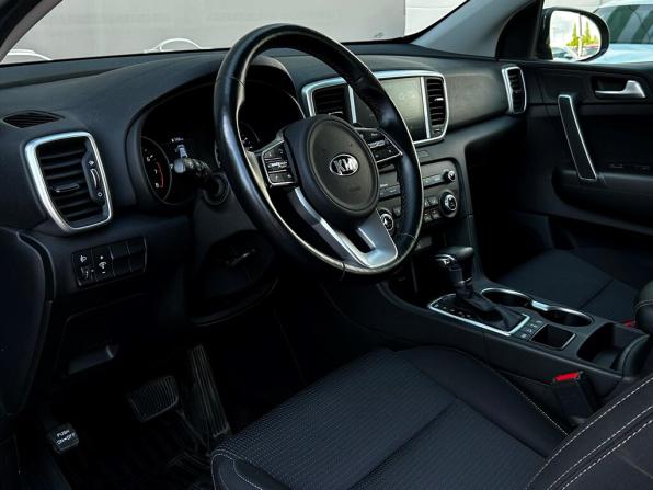 Kia Sportage IV Рестайлинг с пробегом 2021 года, цена 2 598 500 рублей, 54624 км, внедорожник, Автокод Объявления