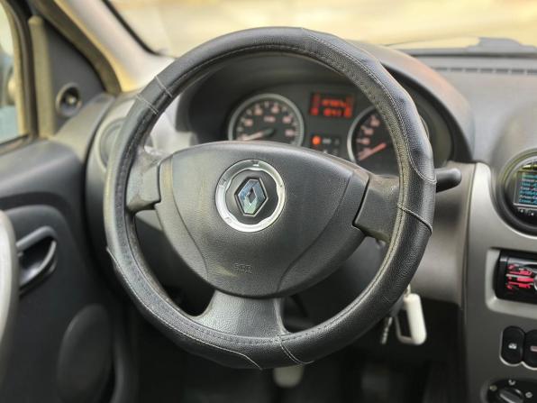 Renault Logan I Рестайлинг с пробегом 2011 года, цена 399 000 рублей, 197667 км, седан, Автокод Объявления