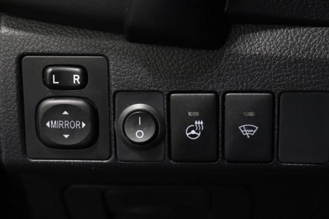 Toyota Corolla XI (E160 E170 E180) Рестайлинг 1 с пробегом 2018 года, цена 1 655 000 рублей, 139000 км, седан, Автокод Объявления