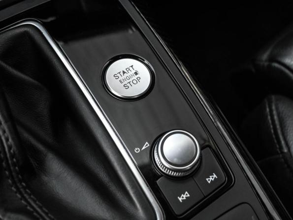Audi A6 IV (C7) Рестайлинг с пробегом 2016 года, цена 2 764 000 рублей, 234144 км, седан, Автокод Объявления