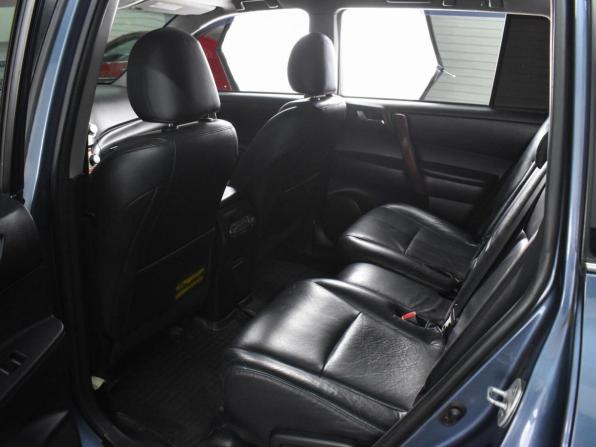 Toyota Highlander II (XU40) Рестайлинг с пробегом 2011 года, цена 1 619 000 рублей, 171994 км, внедорожник, Автокод Объявления