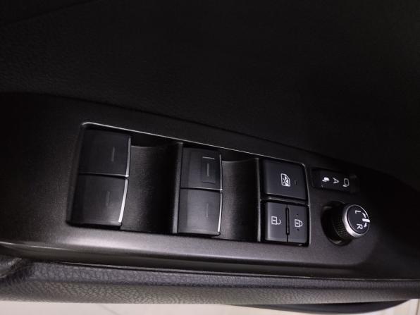 Toyota Camry VIII (XV70) Рестайлинг с пробегом 2021 года, цена 2 630 000 рублей, 102195 км, седан, Автокод Объявления