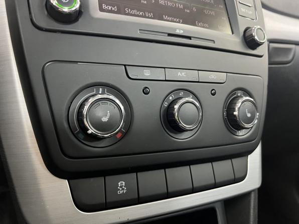 Skoda Yeti I Рестайлинг с пробегом 2015 года, цена 1 199 000 рублей, 226664 км, внедорожник, Автокод Объявления