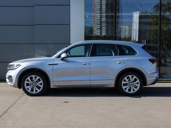 Volkswagen Touareg III с пробегом 2022 года, цена 7 298 000 рублей, 28122 км, внедорожник, Автокод Объявления