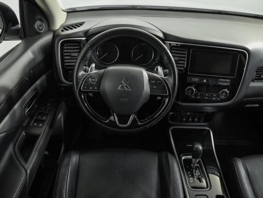 Mitsubishi Outlander III Рестайлинг 3 Санкт-Петербург  - изображение 12
