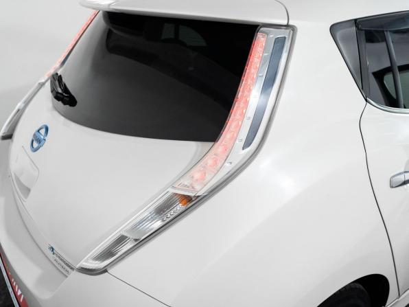 Nissan Leaf I (ZE0/AZE0) с пробегом 2017 года, цена 1 060 000 рублей, 127118 км, хэтчбек, Автокод Объявления