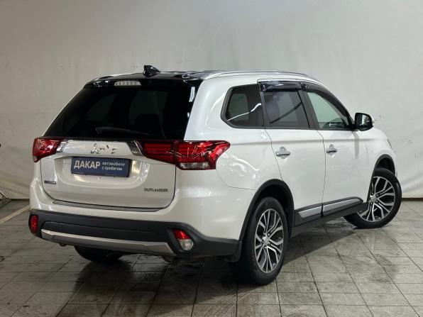 Mitsubishi Outlander III Рестайлинг 2 с пробегом 2017 года, цена 2 050 000 рублей, 111615 км, внедорожник, Автокод Объявления