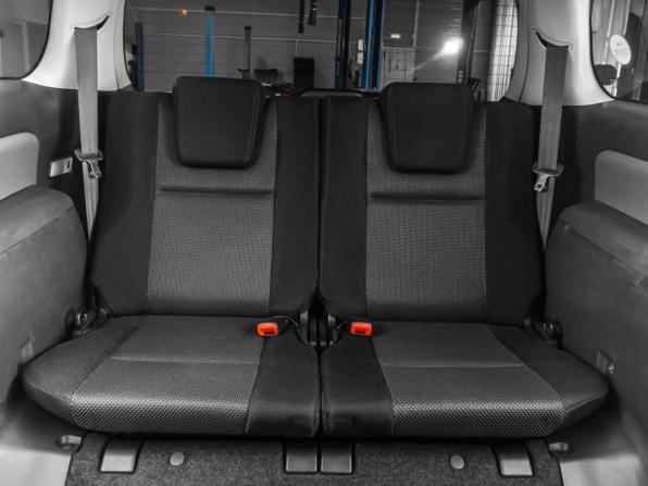 Toyota Wish I с пробегом 2003 года, цена 869 000 рублей, 284593 км, компактвэн, Автокод Объявления
