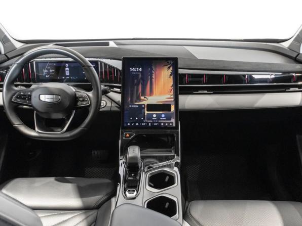 Geely Atlas II с пробегом 2024 года, цена 2 849 658 рублей, 18617 км, внедорожник, Автокод Объявления