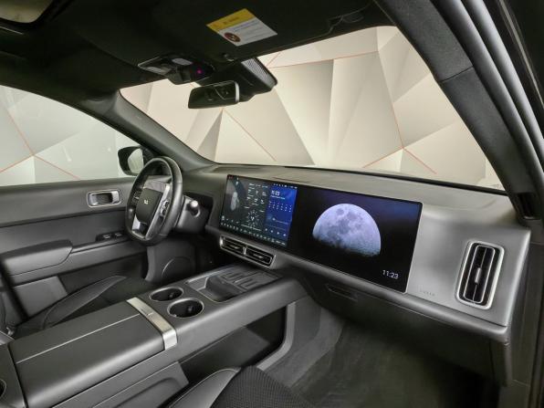 Li Auto (Lixiang) L9 I Рестайлинг с пробегом 2024 года, цена 6 700 000 рублей, 57658 км, внедорожник, Автокод Объявления