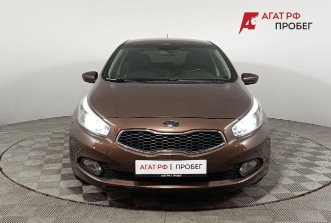 Kia Ceed II с пробегом 2014 года, цена 1 370 000 рублей, 107573 км, хэтчбек, Автокод Объявления
