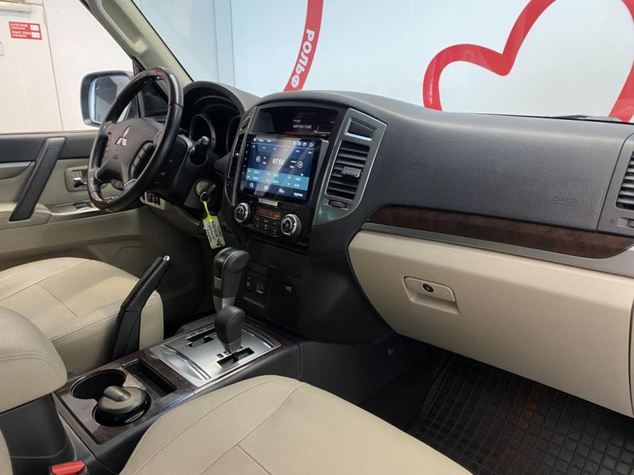 Mitsubishi Pajero IV Рестайлинг 2 Москва  - изображение 8