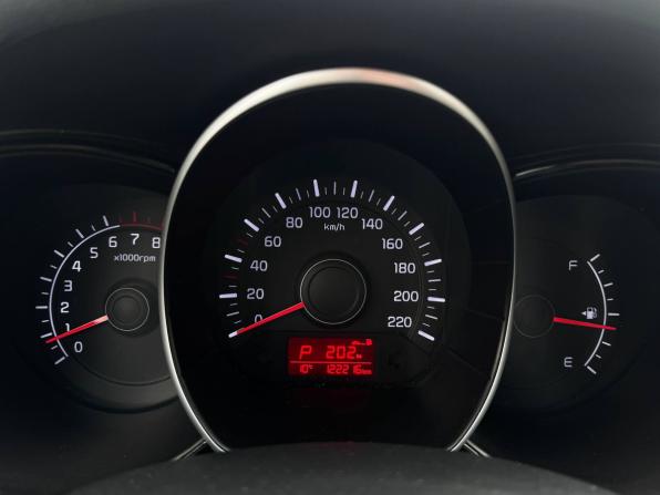 Kia Rio III Рестайлинг с пробегом 2016 года, цена 1 040 000 рублей, 122214 км, хэтчбек, Автокод Объявления