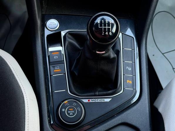 Volkswagen Tiguan II с пробегом 2019 года, цена 2 499 000 рублей, 64240 км, внедорожник, Автокод Объявления