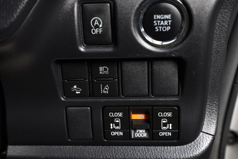 Toyota Noah III (R80) Рестайлинг Новосибирск  - изображение 12
