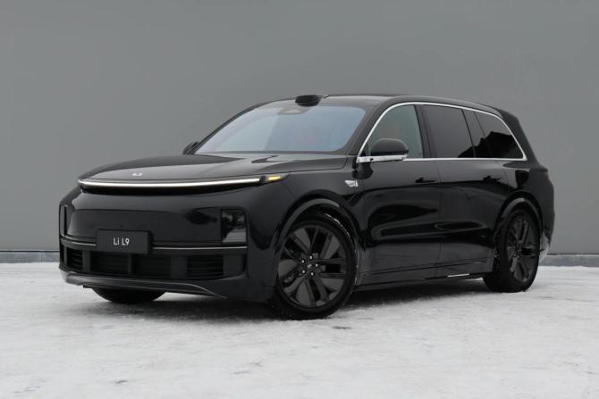 Li Auto (Lixiang) L9 I Рестайлинг с пробегом 2025 года, цена 9 490 000 рублей, 5 км, внедорожник, Автокод Объявления