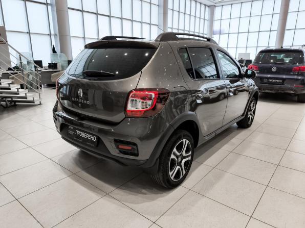 Renault Sandero II Рестайлинг с пробегом 2021 года, цена 1 380 000 рублей, 61191 км, хэтчбек, Автокод Объявления