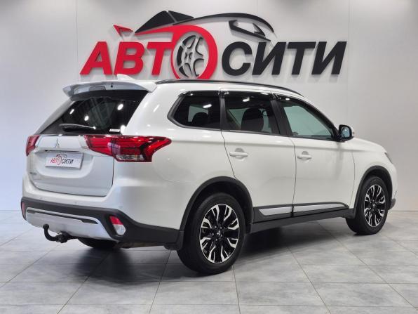 Mitsubishi Outlander III Рестайлинг 3 с пробегом 2021 года, цена 3 655 000 рублей, 27052 км, внедорожник, Автокод Объявления