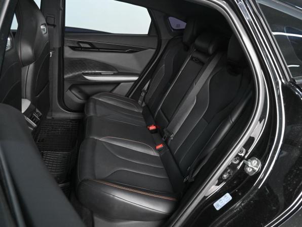 Changan UNI-V I с пробегом 2023 года, цена 2 379 000 рублей, 40024 км, лифтбек, Автокод Объявления