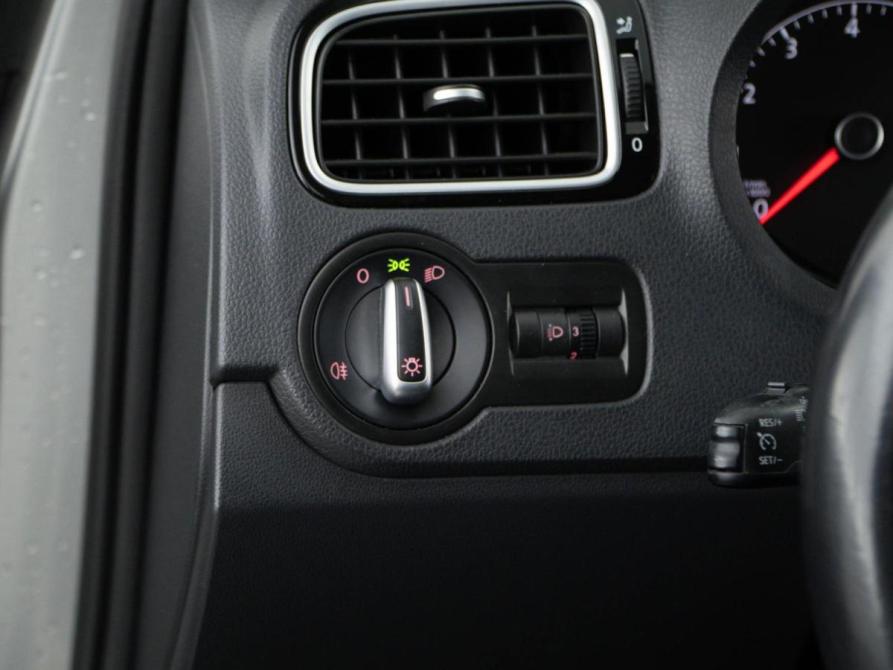 Volkswagen Polo V Рестайлинг Москва  - изображение 18