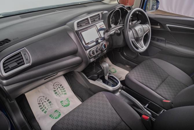 Honda Fit III с пробегом 2013 года, цена 1 099 000 рублей, 86000 км, хэтчбек, Автокод Объявления